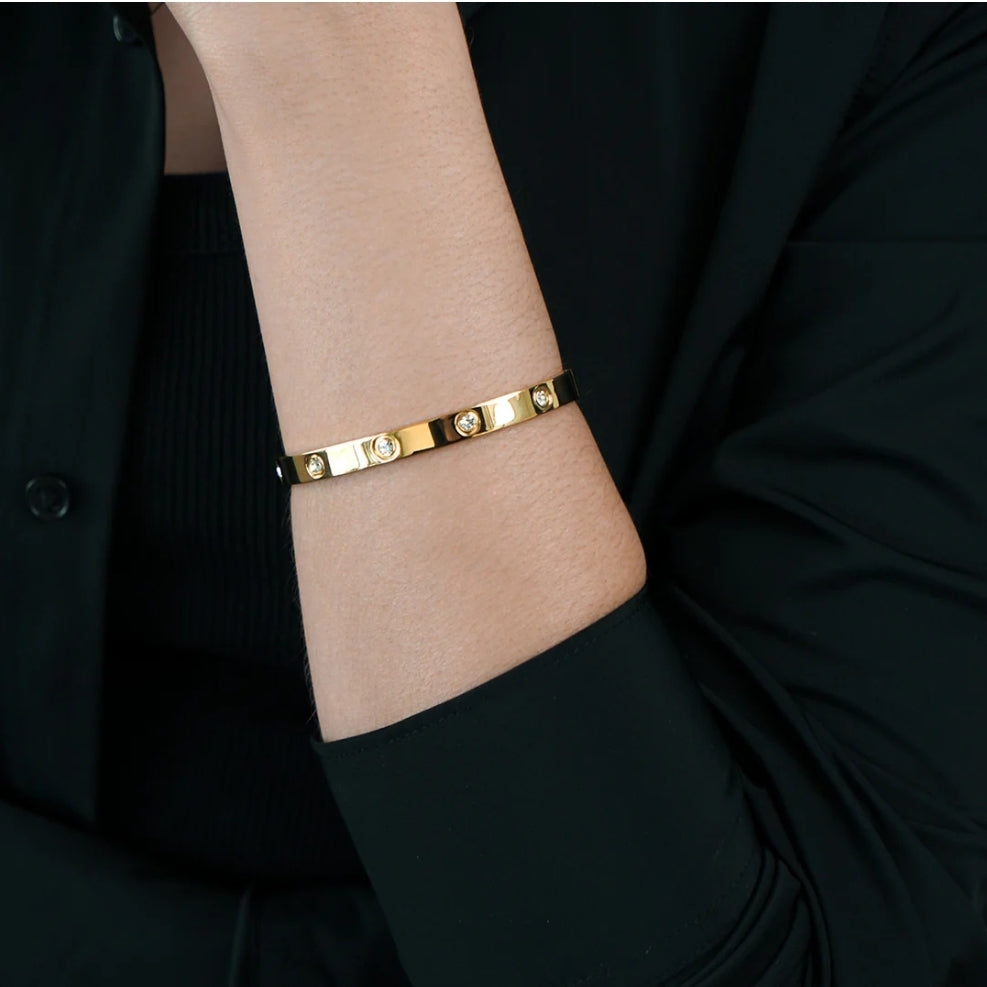 Brazalete de Oro de 18k con Circonia Cúbica